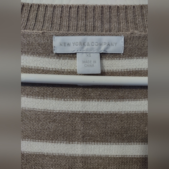 Sweater - Picture 2 of 2